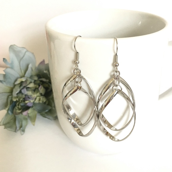 NWT Fashion Spiral Drop Dangle Earrings - Picture 2 of 4